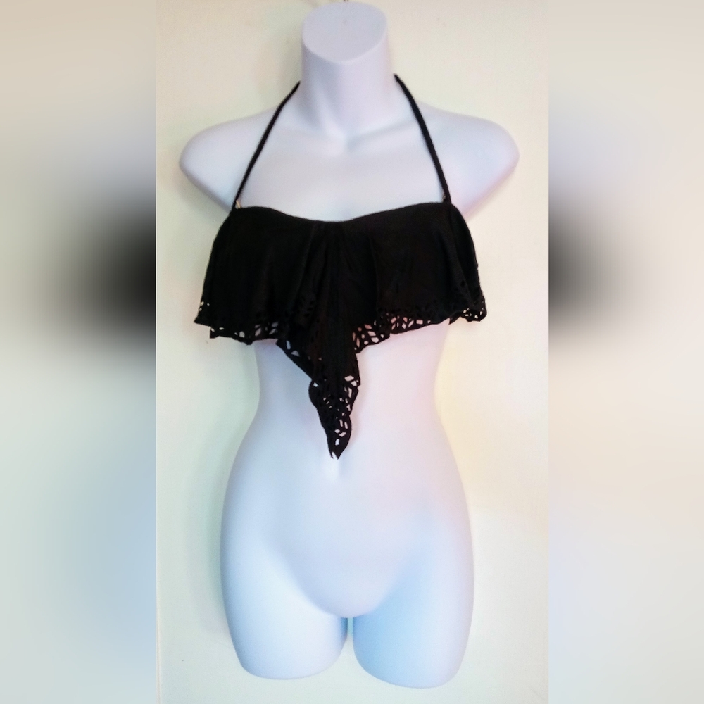 🛍️ BUNDLE ONLY 🛍️ Island Soul Elegant Black Ruffled Halter Bikini Top